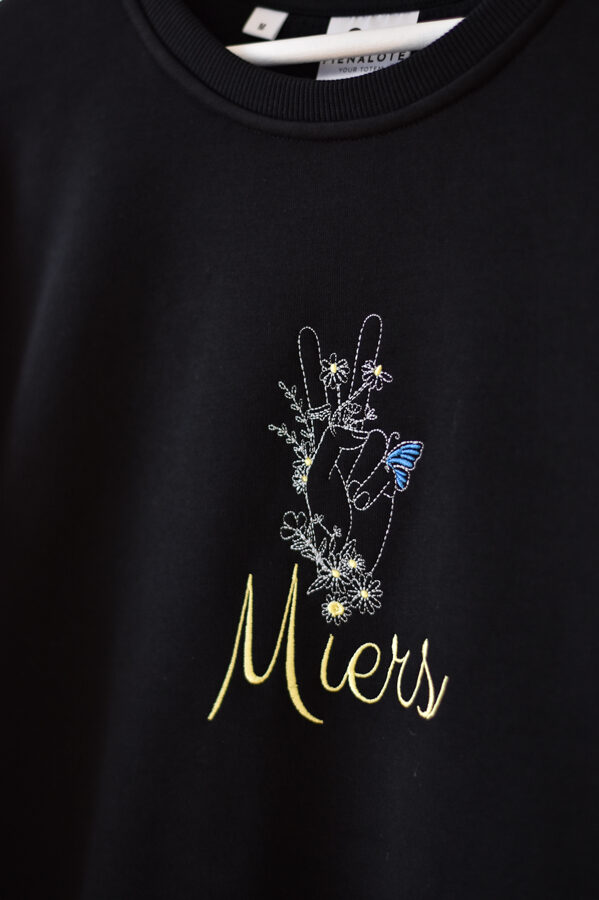 Sieviešu džemperis "MIERS" (peļņa no šī produkta tiks ziedota Ukrainas atbalstam) 