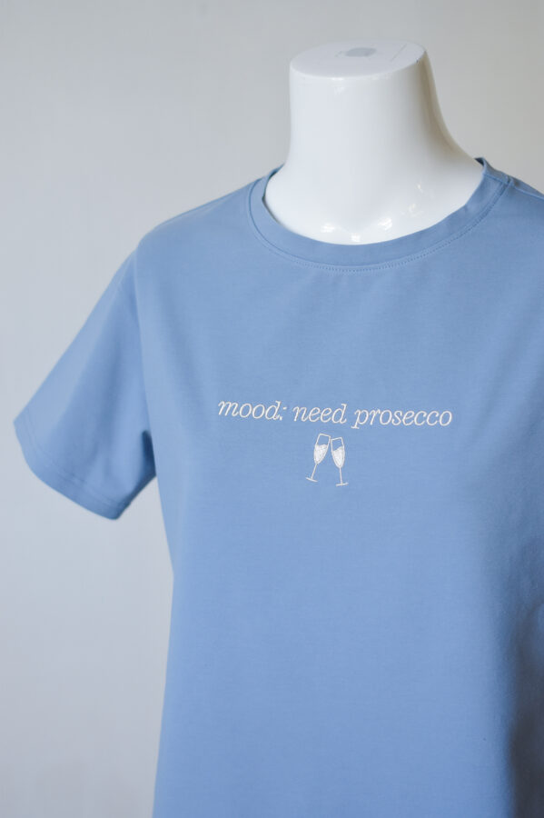 “mood: need prosecco” sieviešu T-krekls ar izšuvumu (regular fit)