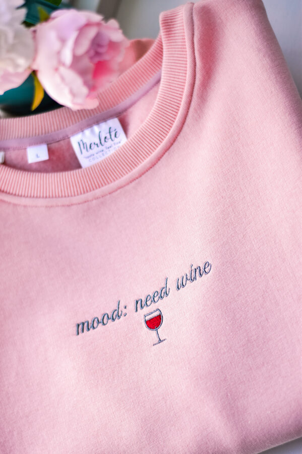 Sieviešu džemperis "MOOD: NEED WINE"