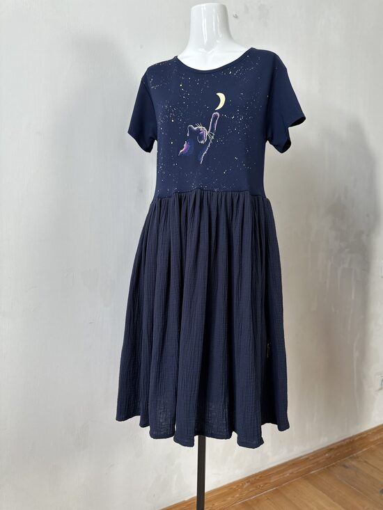 Sieviešu kleita ar izšūtu kaķi, tumši zila S/M