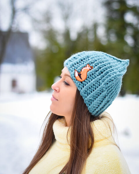 Chunky beanie hat with FOX embroidery patch (Sea Blue)