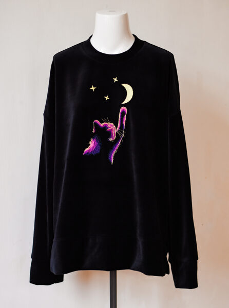 Samta džemperis "MoonCATcher" ar izšuvumu